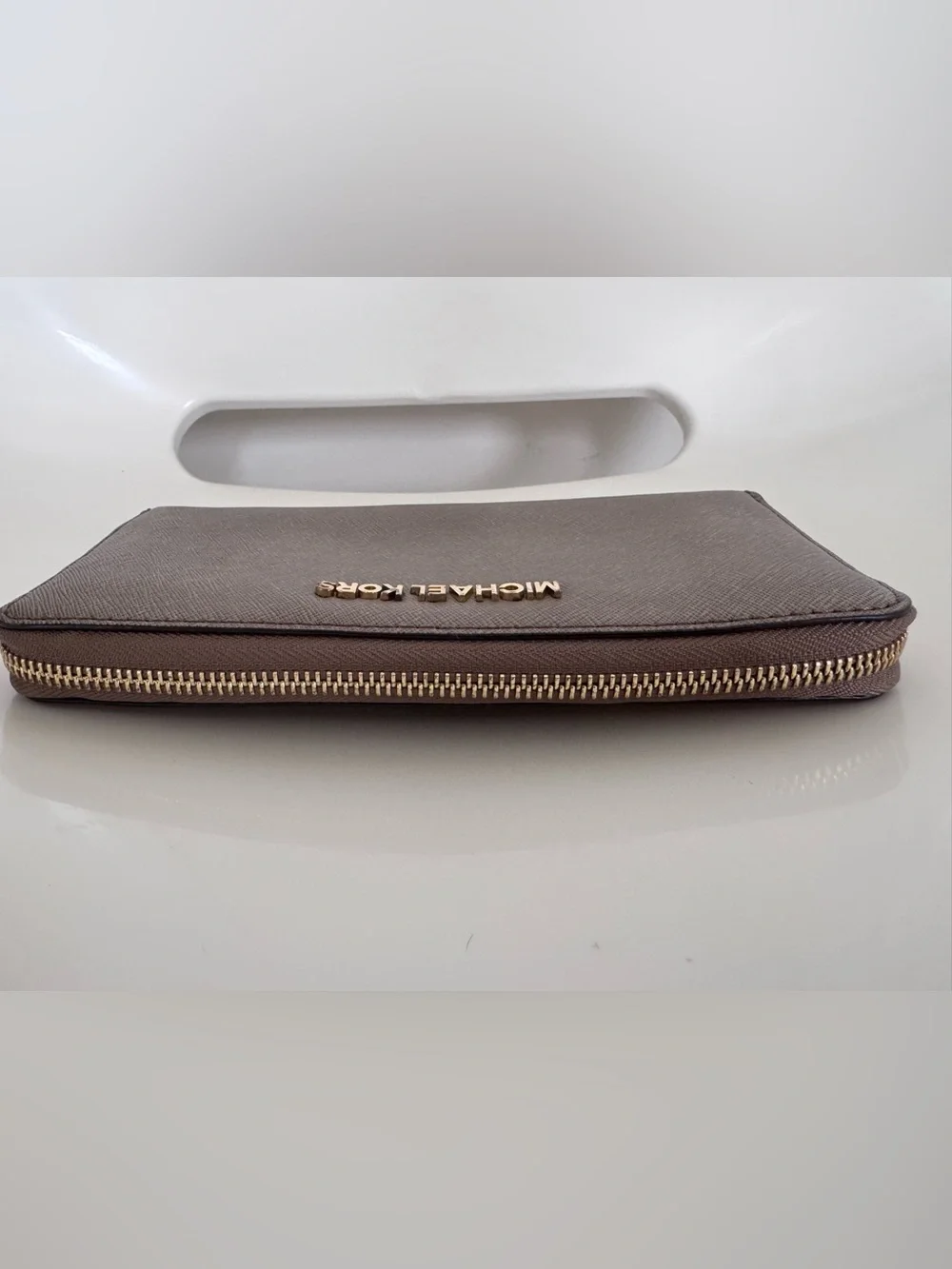 Michael Kors Jet Set Travel Saffiano Leather Zip Around Continental Wallet Taupe
